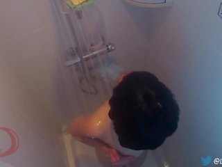 Stap-mom betrapt masturberen in douche door spionnen camera #homemade#amateur#orgasm