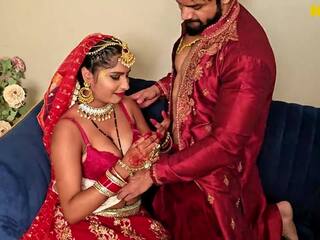 Extrem vild och smutsiga kärlek tillverkning med en newly gift desi par honeymoon klocka nu indisk vuxen klämma
