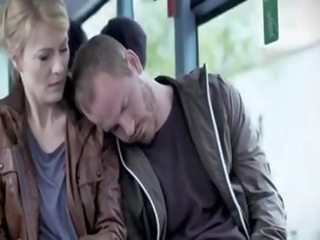 Martina hill - brust befummelt im bus