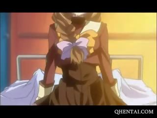 Hentai búp bê cưỡi putz trong một bệnh viện giường