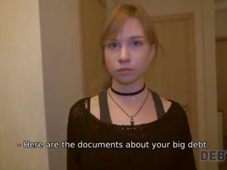 Debt4k. mlada debtor plača za debts uporabo ponudba usta in vagina
