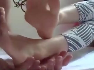 Korean Foot goddess - Feet Licking & Toes Sucking