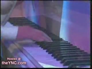 Piano lesbian perempuan