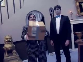 Addams عائلة الثلاثون ل باروديا كامل