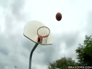 Sporco clip e pallacanestro