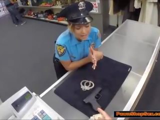 경찰 장교 pawns 그녀의 총 & 이다 엿