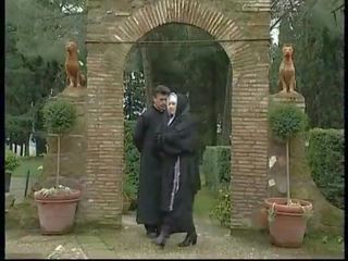 Zakázaný pohlaví film v the convent mezi lesbička jeptišky a špinavý monks