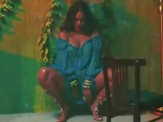 难以置信 rihanna: 自由 华丽 高清晰度 脏 电影 vid e4