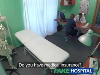 Fakehospital doc fode paciente a partir de atrás