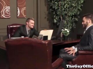 Gay officesex muscolo taccagno sborra shortly dopo sporco clip