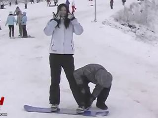 Asiatisch pärchen verrückt snowboarding und sexuell abenteuer vid
