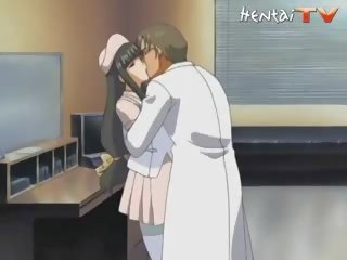 Hentai medico es embistiendo uno de su enfermeras