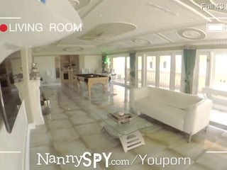 Nannyspy 吞 您的 words - 保姆 亂搞 到 保持 工作