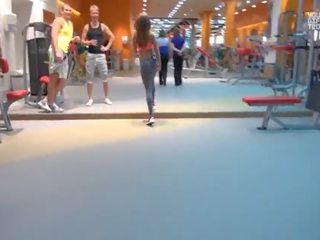 Anastasia sokolova en la gimnasio