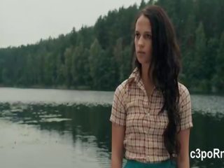 Alicia vikander overlegen scene