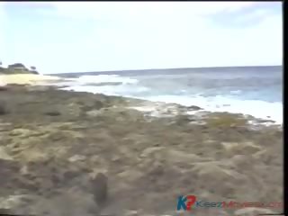 Adulti clip hawaiano stile - scena 1