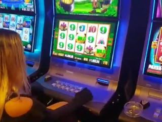 Cassino em Las Vegas &excl; Dei para desconhecido sem camisinha &excl;&excl; Paty bumbum&comma; El Toro De Oro