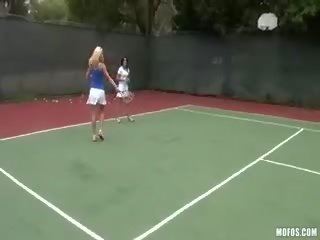 Tenis lessons: ako na rukoväť the gule