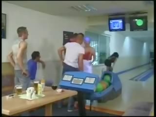 Äärimmäisissä bowling istunto