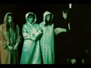 ঐ পাগল প্রেম জীবন এর একটি magnificent রক্তচোষা 1971, রচনা চলচ্চিত্র 97