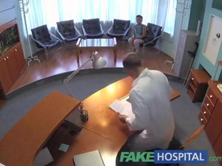 Fakehospital potilas overhears doc helvetin sairaanhoitaja sitten nussii häntä liian
