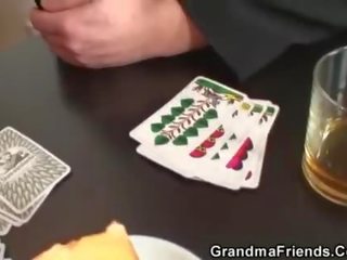 Vovó tocam tira poker em seguida fica duplo .