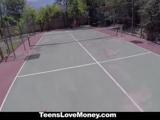 Teenslovemoney - teniss strumpet fucks par sīknauda