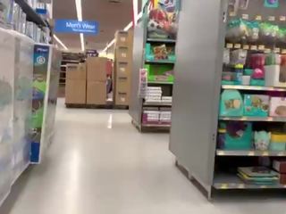 Stalker records young female in walmart public&excl; she has no türsüjek in jemagat öňünde