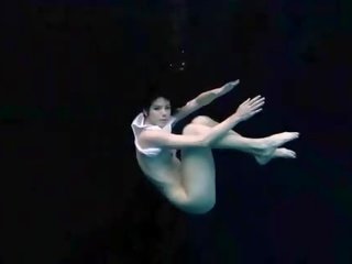 Underwater flexibel gymnastic