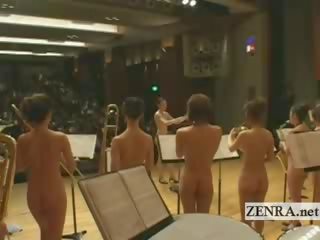 Nudista japonesa av estrellas en la stark desnudo orchestra