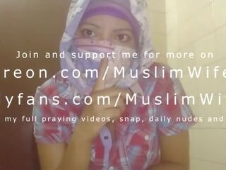 Real arab عرب وقحة كس eje sins in hijab by squirting her muslim amjagaz on webkamera arabe kirli film kirli movie shows